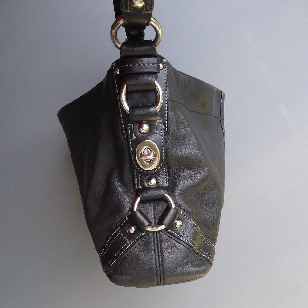 COACH Leather Carly duffle shoulder bag. - Picture 6 of 16